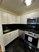 EAST 63 STREET in New York, NY - Building Photo - Building Photo