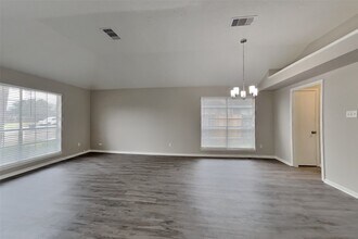 4311 Duesenberg Ct in Pearland, TX - Building Photo - Building Photo