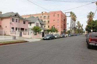 1443 Bonnie Brae in Los Angeles, CA - Foto de edificio - Building Photo
