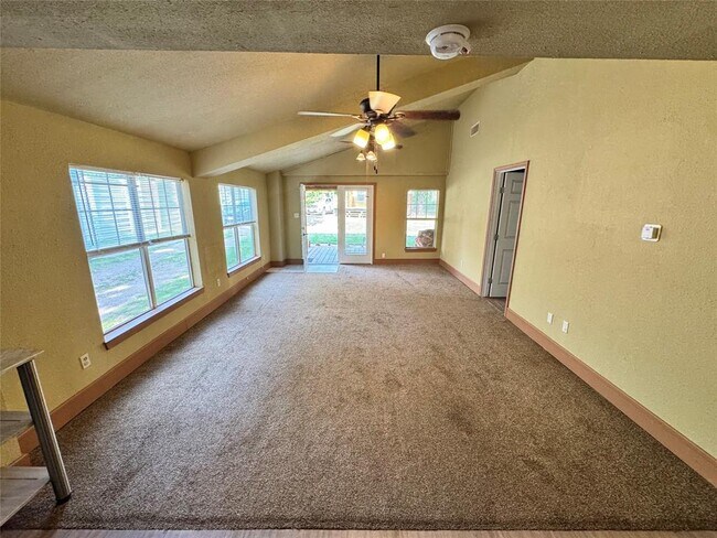 1102 Minnie Dr in Austin, TX - Building Photo - Building Photo