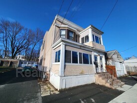 442 2nd St in Albany, NY - Building Photo