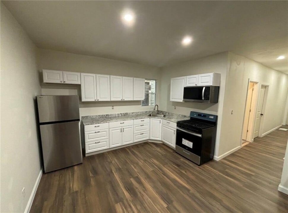 693 3rd St in Albany, NY - Building Photo