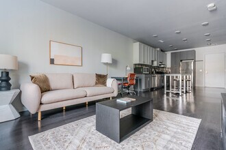 3929 Landmark Ct, Unit FL2-ID1247 in Chevy Chase, MD - Foto de edificio - Building Photo