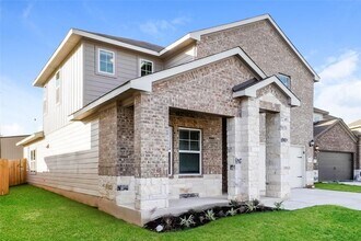 104 Babblebrook Way in Hutto, TX - Foto de edificio - Building Photo