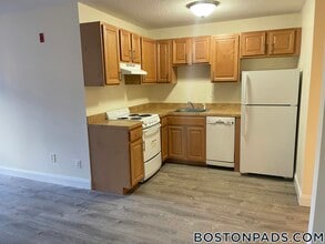 1126 Boylston St, Unit 303 in Boston, MA - Building Photo - Building Photo