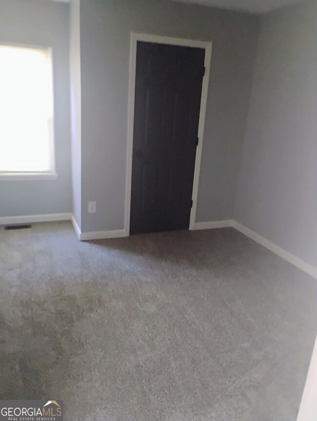 6484 Marbut Rd in Lithonia, GA - Building Photo - Building Photo