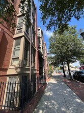 2910 Georgia Ave NW, Unit 205 in Washington, DC - Foto de edificio - Building Photo