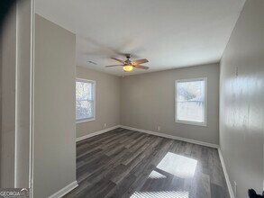 1433 Midview Dr in Decatur, GA - Building Photo - Building Photo