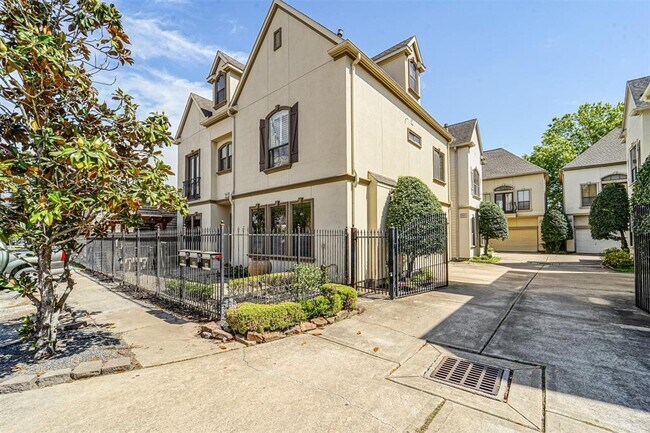 property at 926 Birdsall St