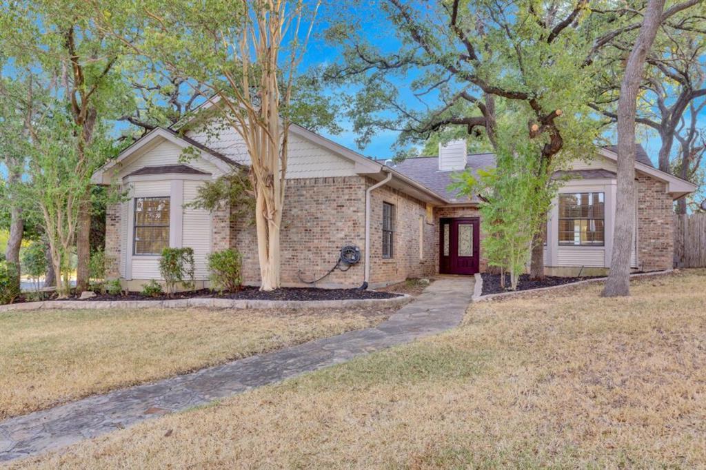 2120 Wychwood Dr in Austin, TX - Building Photo