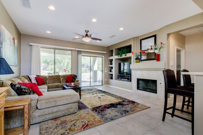 21437 N Olmsted Point Ln in Surprise, AZ - Building Photo - Building Photo