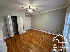 4902 N St Louis Ave in Chicago, IL - Foto de edificio - Building Photo