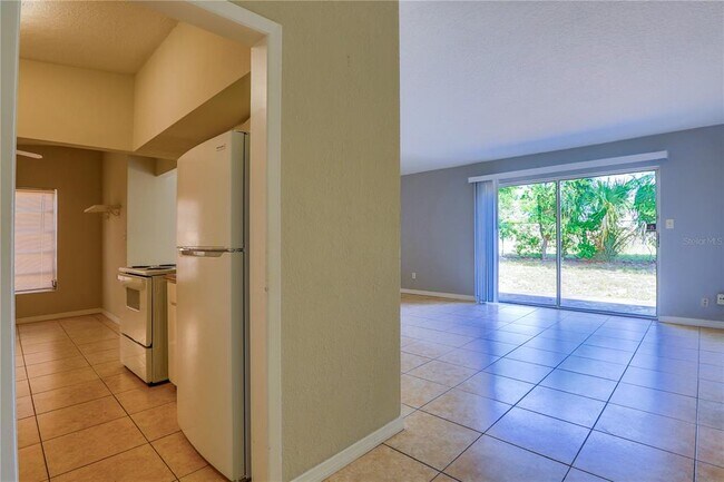 6203 Forest Grove Blvd in Orlando, FL - Building Photo - Building Photo