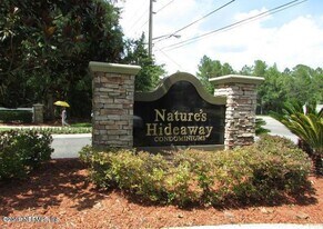 6051 Maggies Cir in Jacksonville, FL - Building Photo
