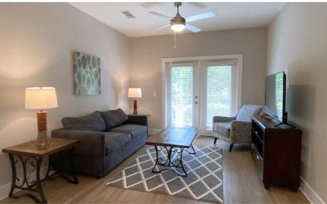 property at 5478 Glenridge View NE