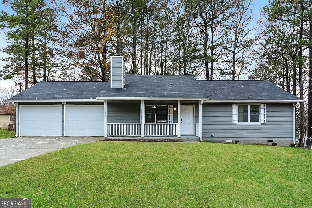 10301 Canyon Trail in Jonesboro, GA - Building Photo