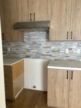 825 W Colden Ave, Unit 825 in Los Angeles, CA - Foto de edificio - Building Photo