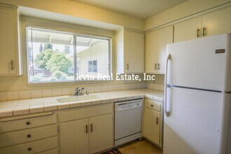 2700 Ryan Rd in Concord, CA - Building Photo - Building Photo