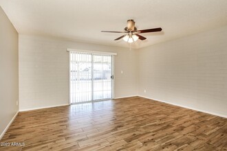3251 E Hillery Dr in Phoenix, AZ - Building Photo - Building Photo