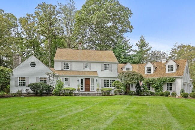 49 Grosset Rd in Greenwich, CT - Building Photo - Building Photo