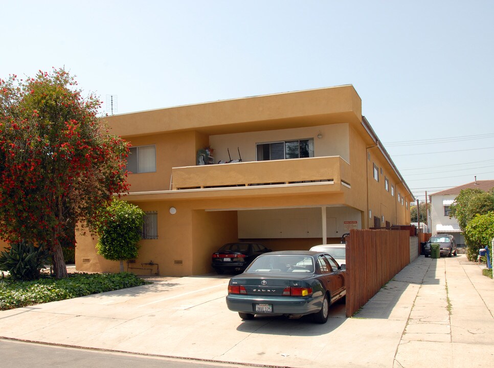 2023 Preuss Rd in Los Angeles, CA - Building Photo
