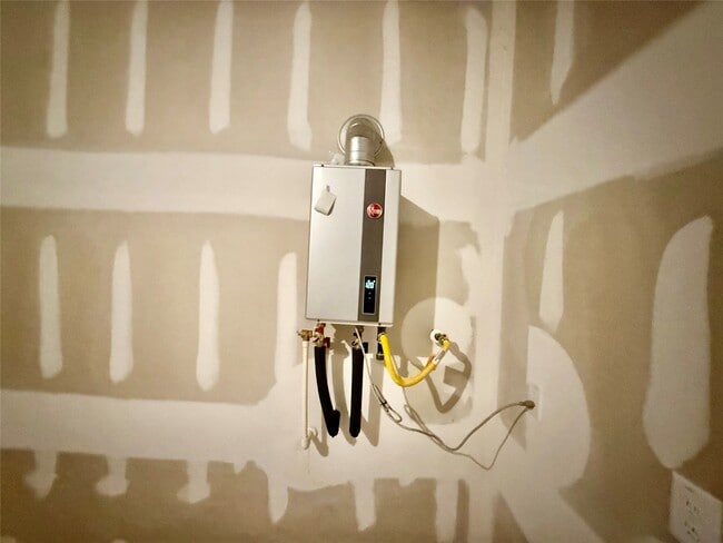 property at 405 Magnolia Ln