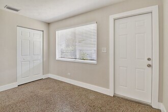 58 W 27th St in West Palm Beach, FL - Foto de edificio - Building Photo