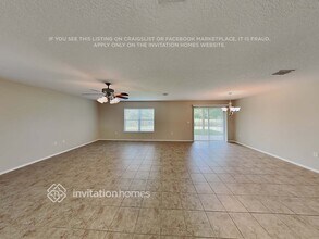 240 Star Shell Dr in Apollo Beach, FL - Foto de edificio - Building Photo