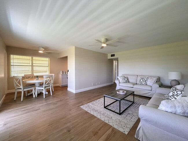 620 Horizon W in Boynton Beach, FL - Building Photo - Building Photo