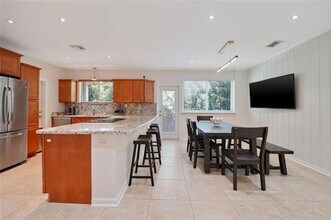 60 SW 18th Terrace in Miami, FL - Building Photo - Building Photo