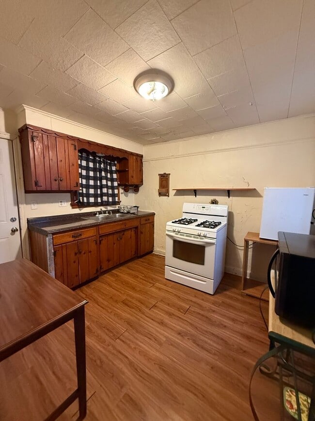 1360 Pennsylvania Ave in Tyrone, PA - Building Photo - Building Photo