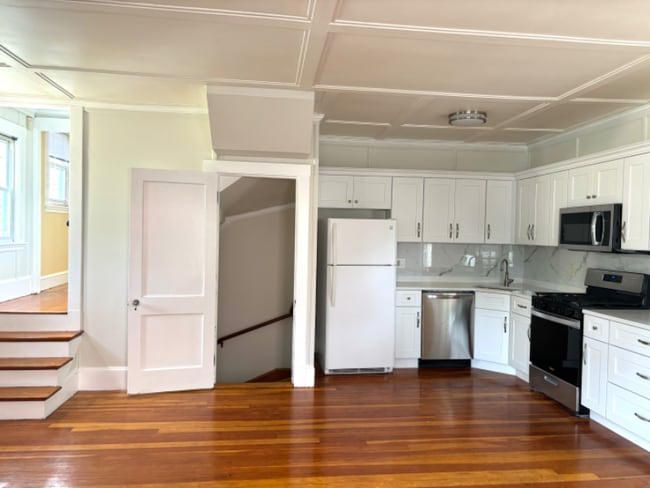 106 Washington St-Unit -A in Malden, MA - Building Photo - Building Photo