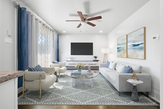 251 Hickory St in Chicago Heights, IL - Building Photo - Building Photo