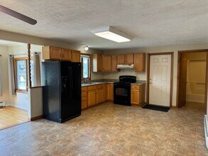 205 Northern Ave, Unit 2 in Augusta, ME - Building Photo - Building Photo