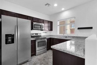 4154 N Thurston Ln, Unit 101 in Tucson, AZ - Foto de edificio - Building Photo