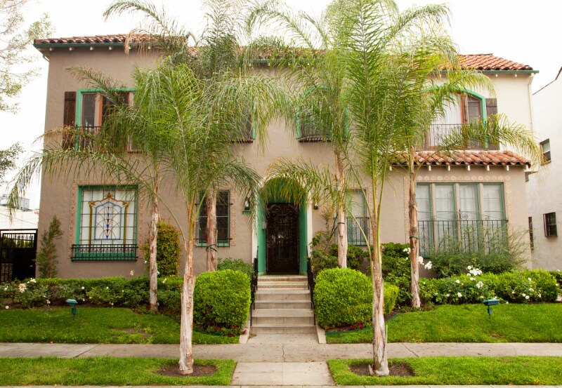 655 S Dunsmuir Ave in Los Angeles, CA - Foto de edificio