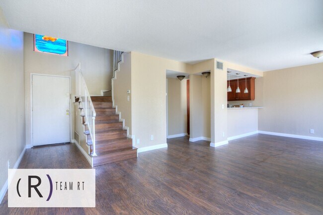 555 S Azusa Ave in Azusa, CA - Building Photo - Building Photo