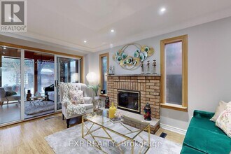 2959 St Malo Cir in Mississauga, ON - Building Photo - Building Photo