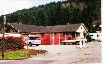 Issaquah Village R.v. Park Apartments