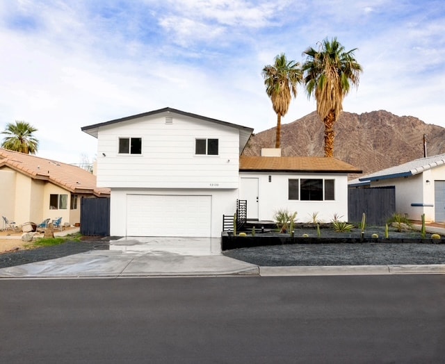 53130 Avenida Mendoza, Unit Master Bedroom in La Quinta, CA - Building Photo - Building Photo
