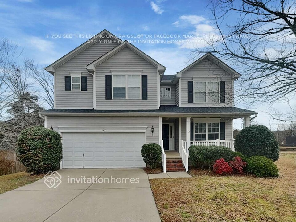 733 Carly Court in Concord, NC - Building Photo