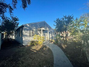 1901 E Curry St-Unit -1901 E Curry St in Long Beach, CA - Building Photo - Building Photo