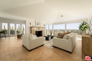 8527 Hedges Way in Los Angeles, CA - Building Photo