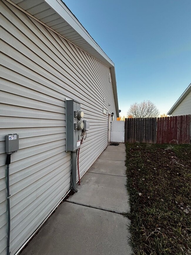 4170-4172 W 300 N in Cedar City, UT - Building Photo - Building Photo