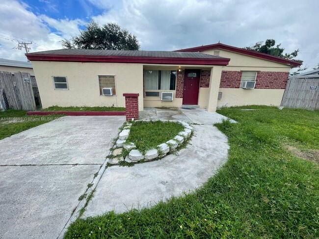 property at 4327 SW 50th St