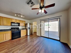 2444 E Gleneagle Dr in Chandler, AZ - Building Photo - Building Photo