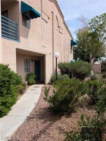 4440 Woodpine Dr in Las Vegas, NV - Building Photo