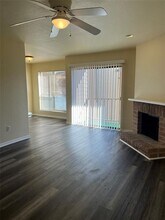 16111 Aspenglen Dr in Houston, TX - Building Photo - Building Photo