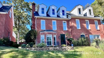 1707 Pine St in Jackson, MS - Building Photo