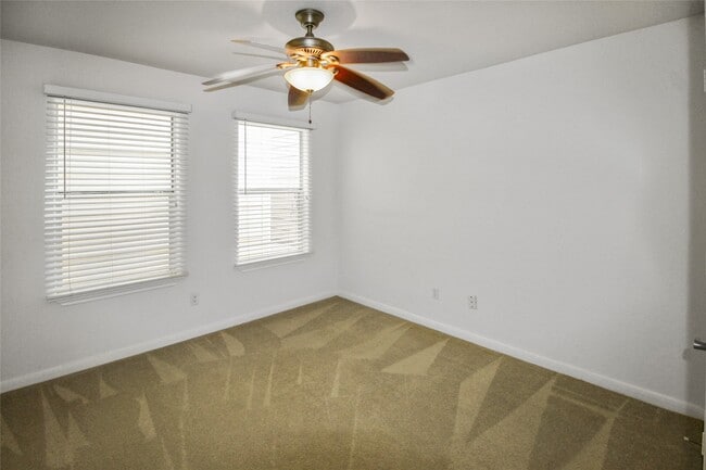 5811 Washington Ave in Houston, TX - Building Photo - Building Photo